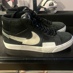 Nike Mens SB Blazers
